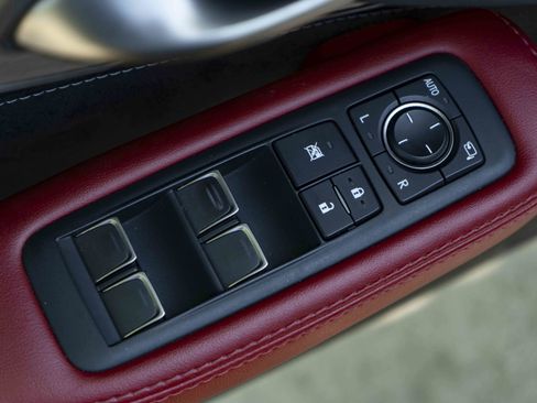 Used 2019 Lexus LS 500 F Sport w/ Accessory Package (Z2) AWD/4WD image 38