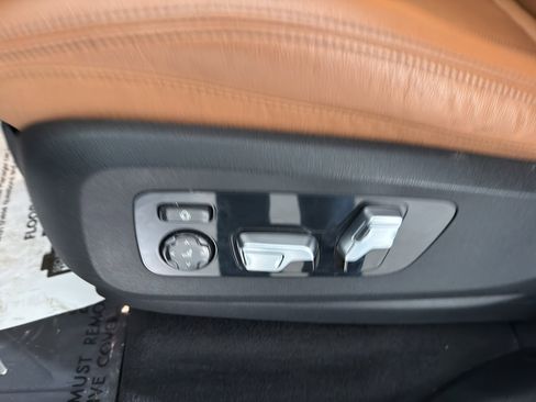 Used 2021 BMW X7 xDrive40i image 16