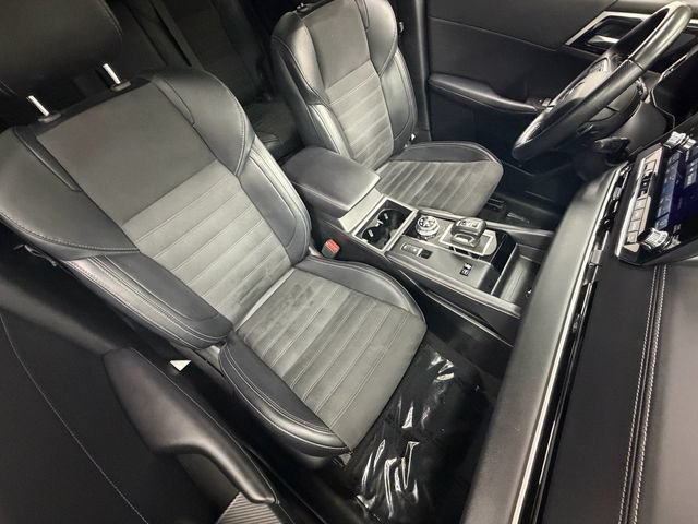 Used 2024 Mitsubishi Outlander 4WD Plug-In Hybrid image 26