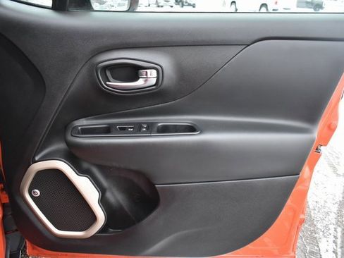 Used 2016 Jeep Renegade 75th Anniversary image 42