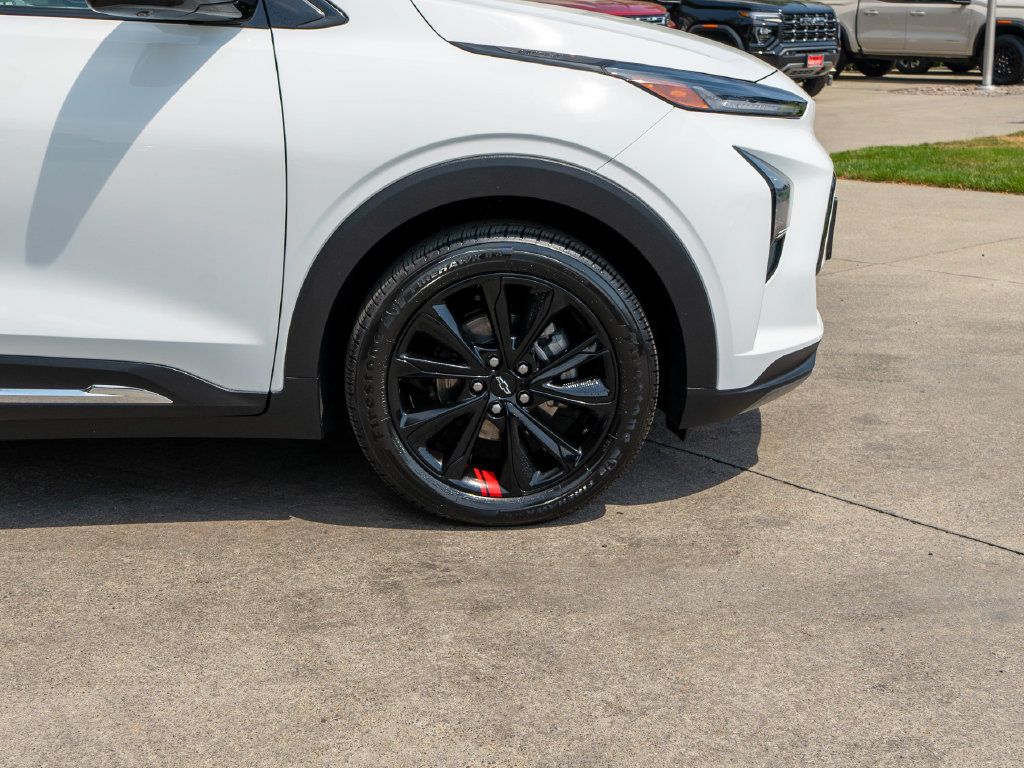 Certified 2023 Chevrolet Bolt EUV Premier w/ Redline Edition FWD image 38