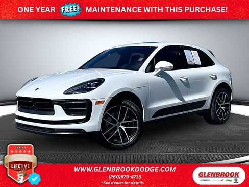 Used 2026 Porsche Macan AWD/4WD image 1