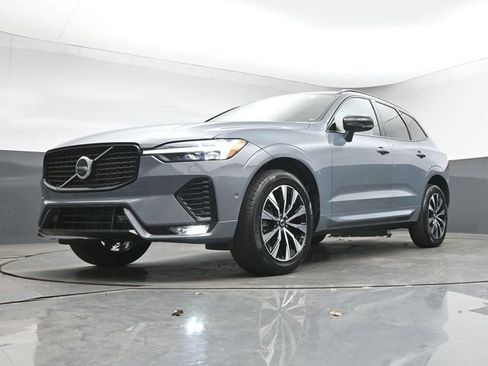 Certified 2023 Volvo XC60 B5 Plus w/ Climate Package FWD image 38