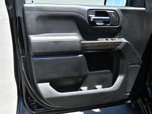 Used 2022 Chevrolet Silverado 1500 LT RWD image 13