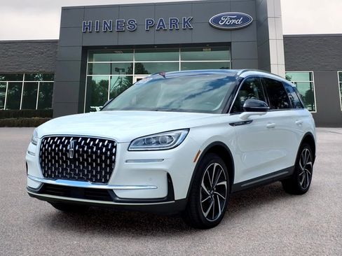Used 2023 Lincoln Corsair Reserve w/ Equipment Group 201A AWD/4WD image 3