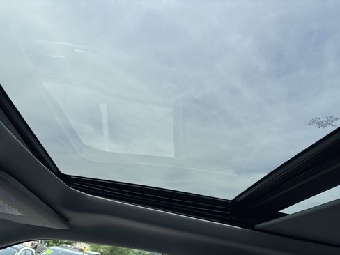 Used 2024 Ford F350 Lariat w/ Camper Package image 31