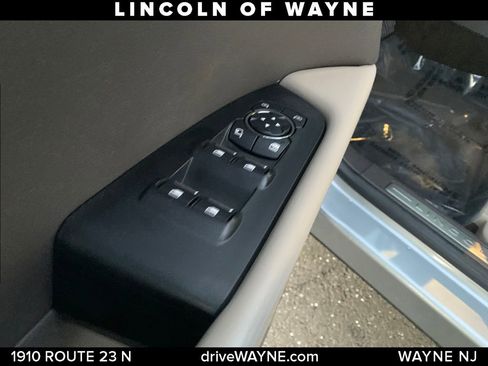 Certified 2022 Lincoln Nautilus AWD image 13