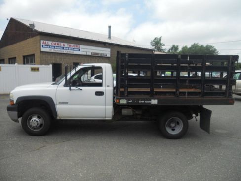 Used 2002 Chevrolet Silverado 3500 2WD Regular Cab image 3