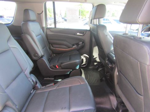 Used 2020 Chevrolet Suburban Premier AWD/4WD image 13