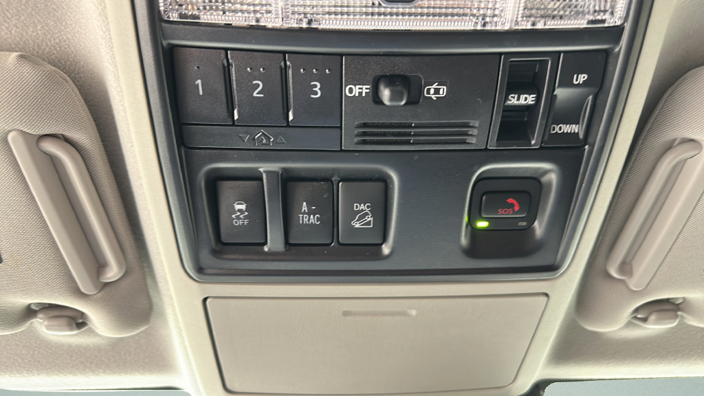 Used 2022 Toyota 4Runner Limited AWD/4WD image 23