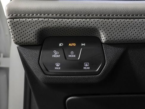 Used 2024 Volkswagen Atlas Peak Edition SEL image 28