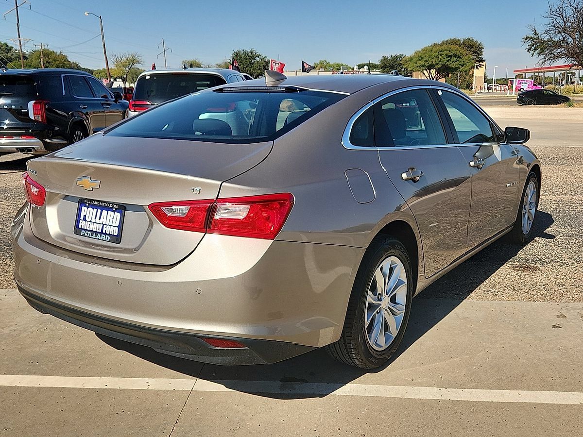 Used 2025 Chevrolet Malibu LT FWD image 4
