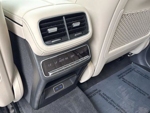 Used 2024 Mercedes-Benz GLE 53 AMG 4MATIC image 17