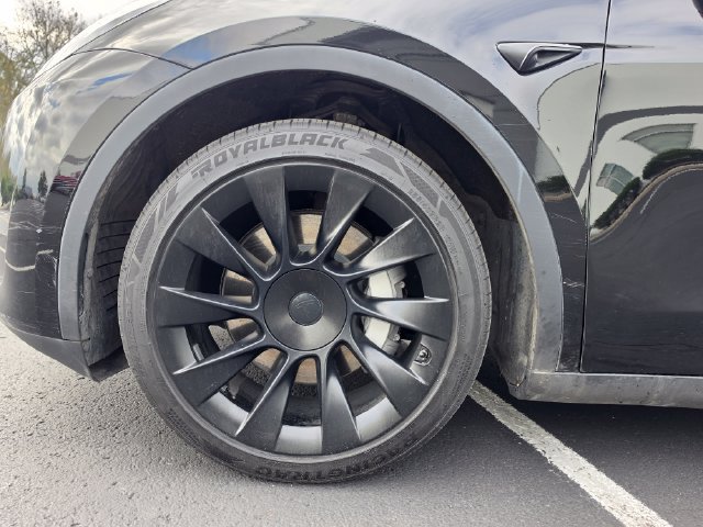 Used 2023 Tesla Model Y Long Range AWD/4WD image 14