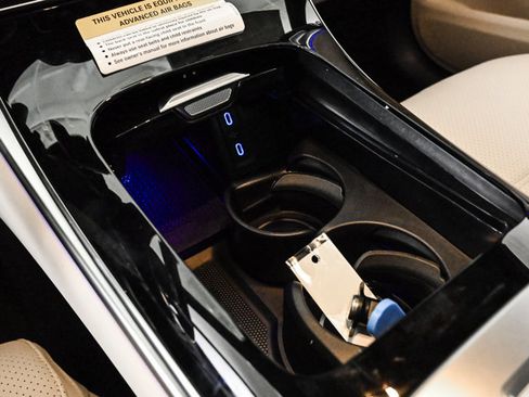 New 2026 Mercedes-Benz GLC 350e image 13