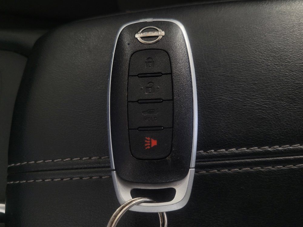 Used 2025 Nissan Sentra SV FWD image 32