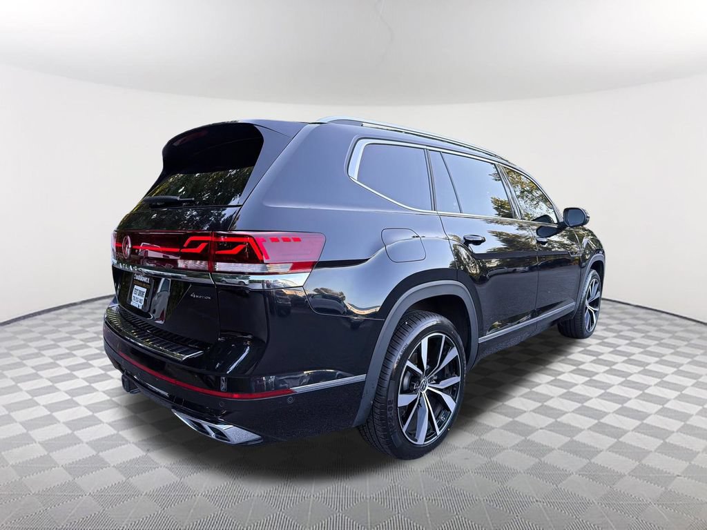 Used 2024 Volkswagen Atlas SEL Premium R-Line AWD/4WD image 5