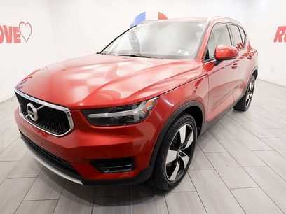 Used 2019 Volvo XC40 T4 Momentum