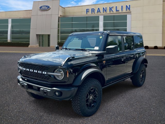 New 2026 Ford Bronco Badlands w/ Black Appearance Package AWD/4WD image 3