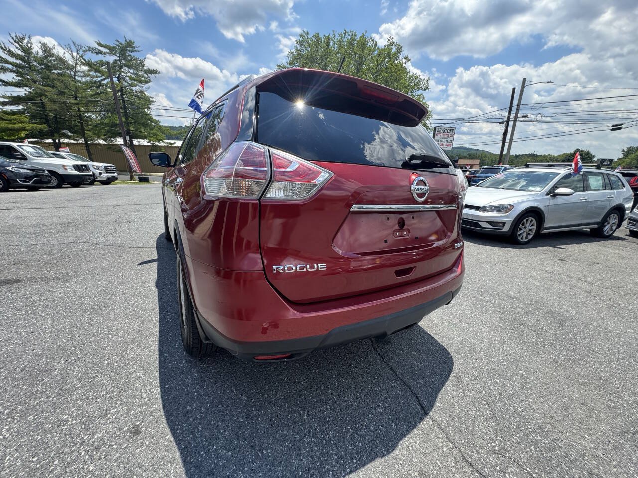 Used 2016 Nissan Rogue SV w/ SV Premium Package AWD/4WD image 3