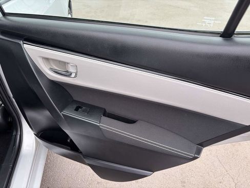 Used 2017 Toyota Corolla L FWD image 24