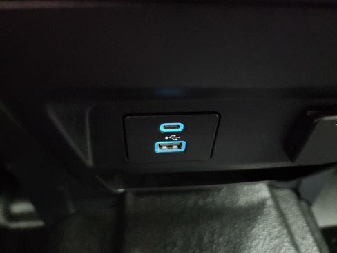 Used 2022 Ford F250 XL w/ STX Appearance Package image 46