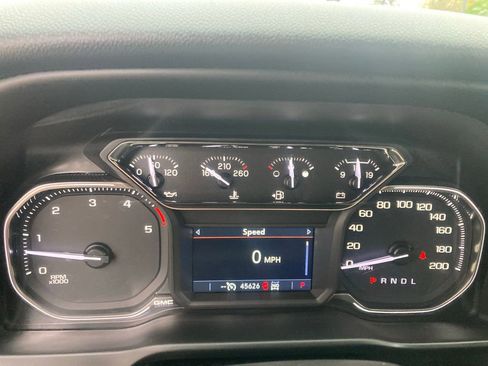 Certified 2022 GMC Sierra 2500 Pro w/ Convenience Package AWD/4WD image 18