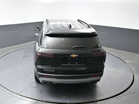 Used 2024 Chevrolet Traverse LT FWD image 22