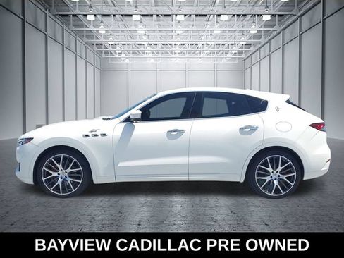 Used 2022 Maserati Levante GT AWD/4WD image 2