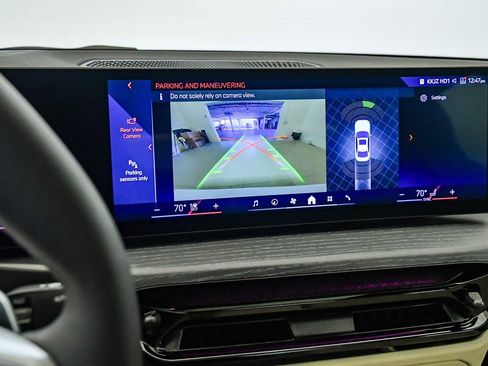 Used 2025 BMW 330i Sedan w/ Convenience Package image 28