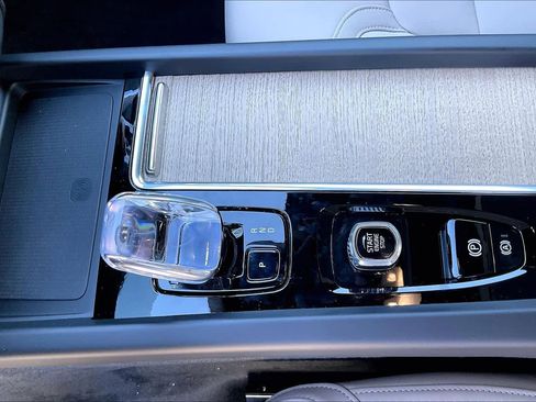 New 2026 Volvo XC60 B5 Plus w/ Protection Package Premier image 10