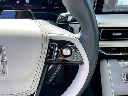 Used 2025 Lincoln Aviator Reserve w/ Equipment Group 201A image 24