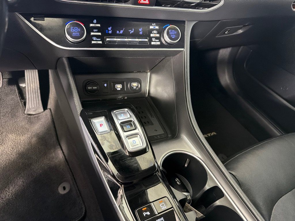 Used 2022 Hyundai Sonata Limited FWD image 16