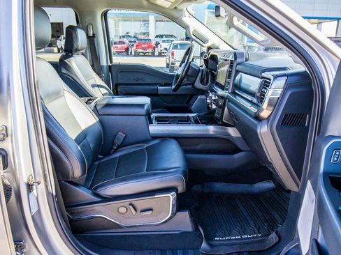 Used 2023 Ford F250 Lariat w/ Chrome Package image 15