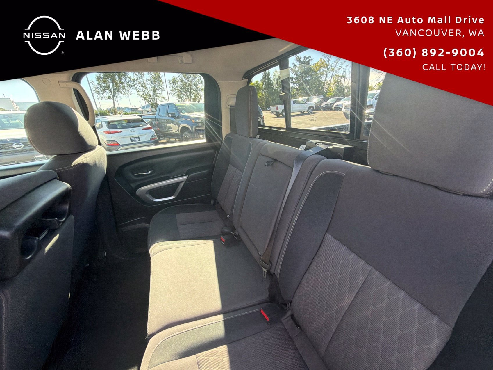 Used 2023 Nissan Titan SV AWD/4WD image 28
