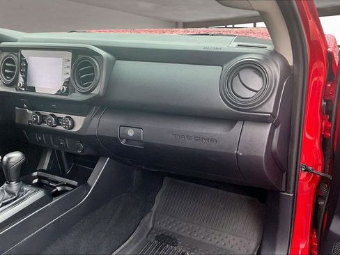 Used 2020 Toyota Tacoma SR image 27