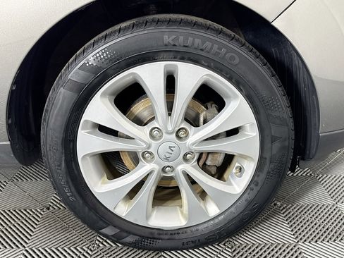 Used 2016 Kia Soul + FWD image 30