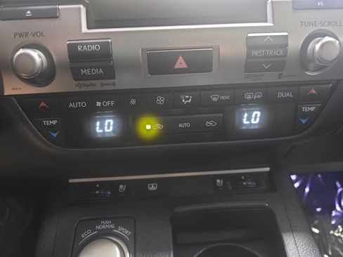 Used 2013 Lexus ES 350 w/ Luxury Pkg FWD image 23