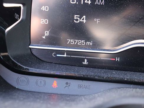 Used 2022 GMC Yukon XL Denali AWD/4WD image 11