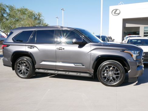 Used 2023 Toyota Sequoia 4WD image 13