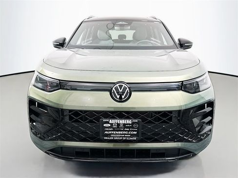 New 2026 Volkswagen Tiguan SE R-Line AWD/4WD image 2
