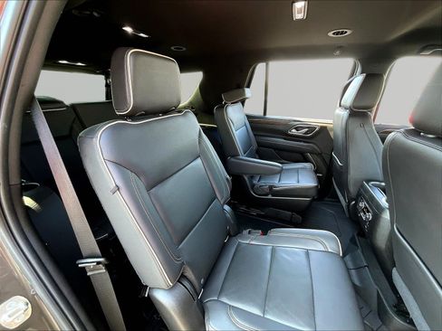 Used 2021 Chevrolet Tahoe Premier AWD/4WD image 25