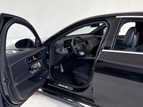 Used 2025 Mercedes-Benz E 53 AMG e 4MATIC Sedan image 12
