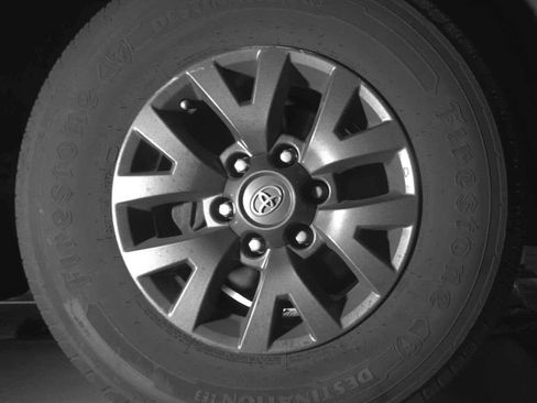 Used 2020 Toyota Tacoma SR5 image 12