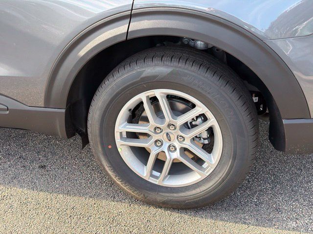 New 2027 Ford Explorer Active w/ Active Comfort Package AWD/4WD image 6