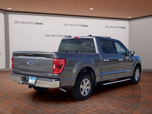 Used 2021 Ford F150 XLT w/ Equipment Group 302A High RWD image 9