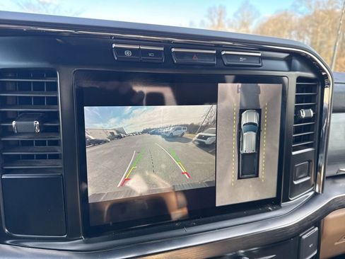 Certified 2023 Ford F450 Lariat w/ Chrome Package image 17