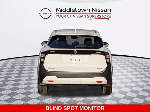 Certified 2025 Nissan Kicks SV AWD/4WD image 5