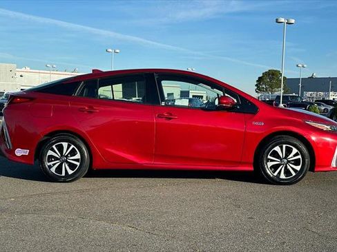 Certified 2019 Toyota Prius Prime Premium image 6