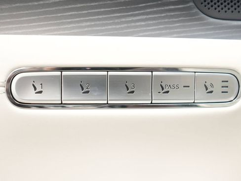 Used 2023 Genesis G90 3.5T image 17